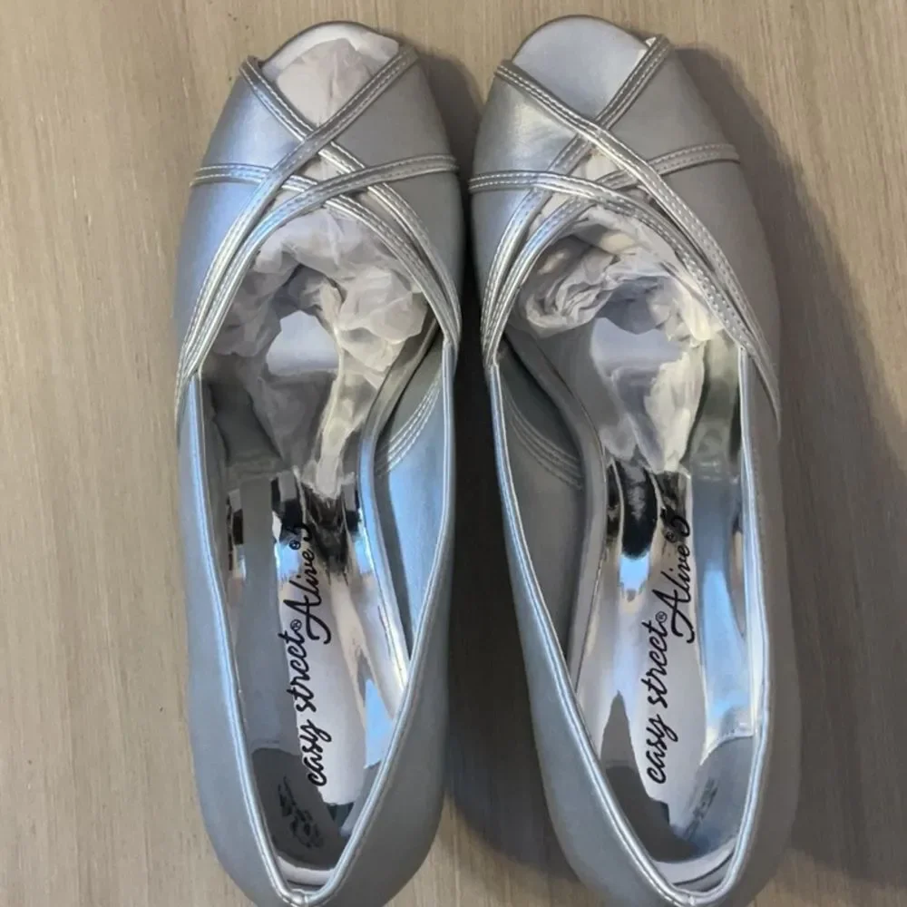 Easy Street Silver Crisscross Heels